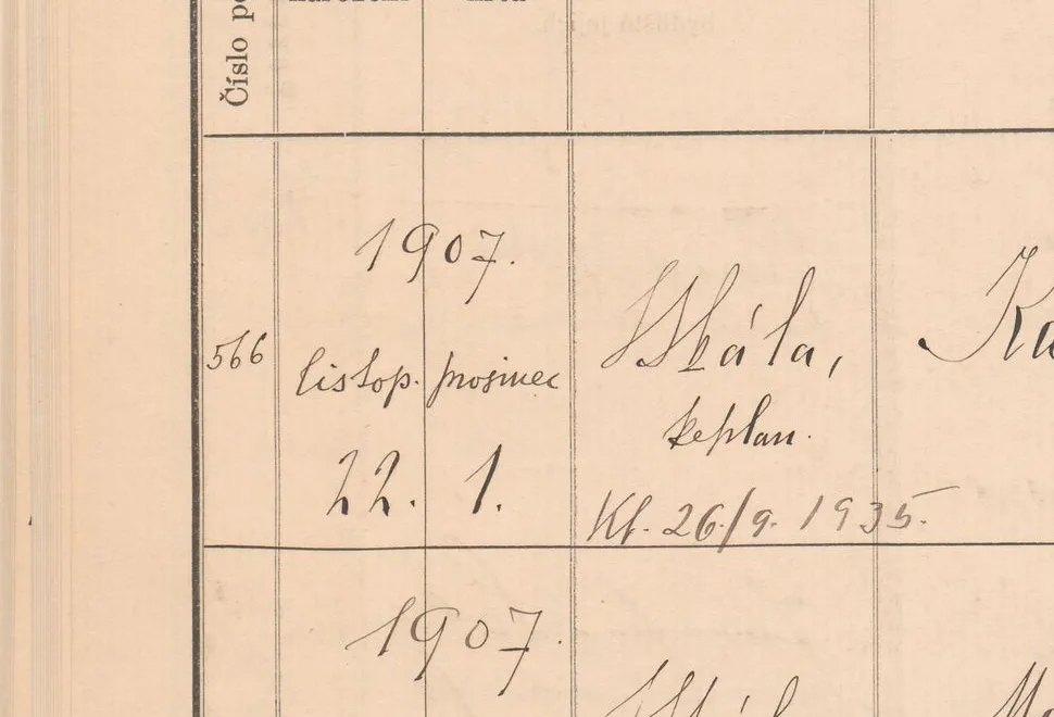 Výřez zápisu Karla Krause s datem narození 22. listopadu 1907 v Kladně.